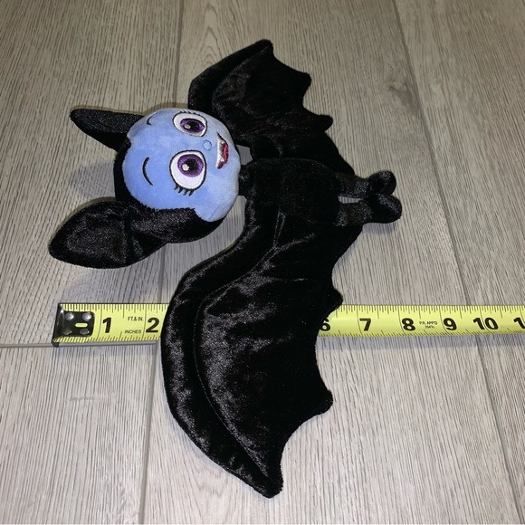 Vamprina Vee Bat Plush - Picture 8 of 9